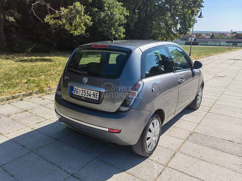 Lancia Ypsilon 1.3mjet
