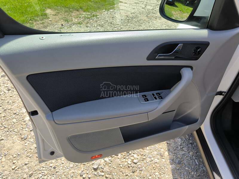 Škoda Yeti 1.6 tdi.CH/NAV