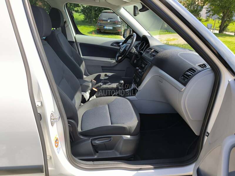 Škoda Yeti 1.6 tdi.CH/NAV