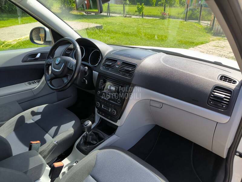 Škoda Yeti 1.6 tdi.CH/NAV