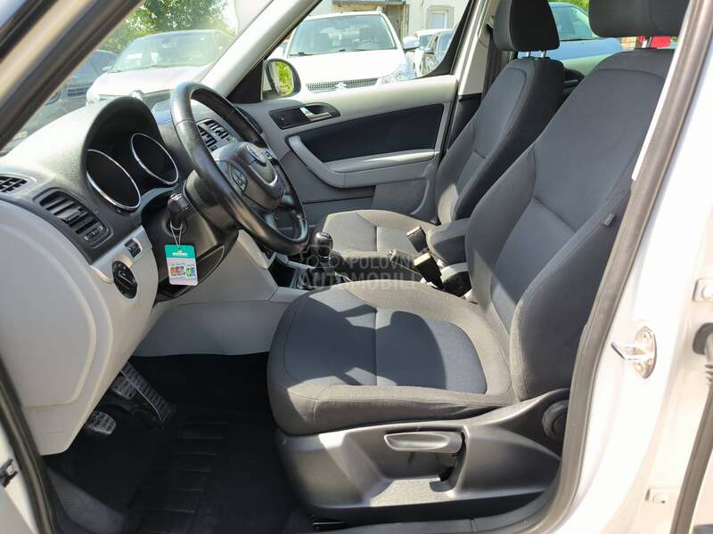 Škoda Yeti 1.6 tdi.CH/NAV