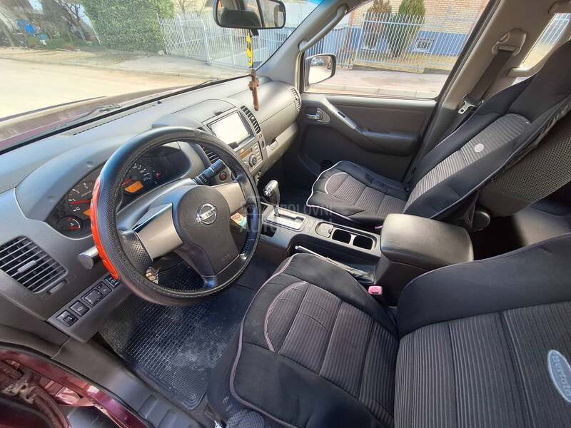 Nissan Navara teretno