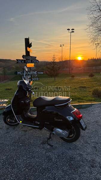 Vespa gts super125