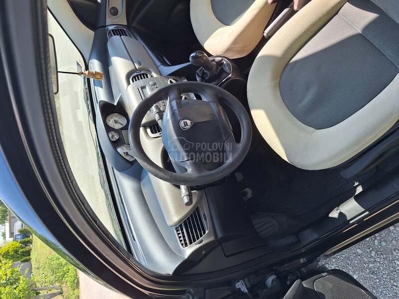 Lancia Ypsilon 1.3