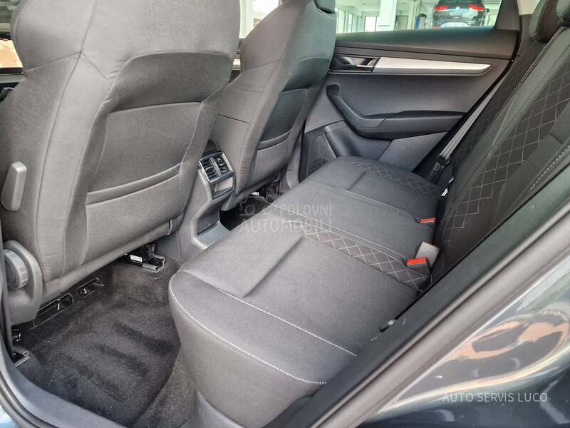 Škoda Karoq R kamera DSG