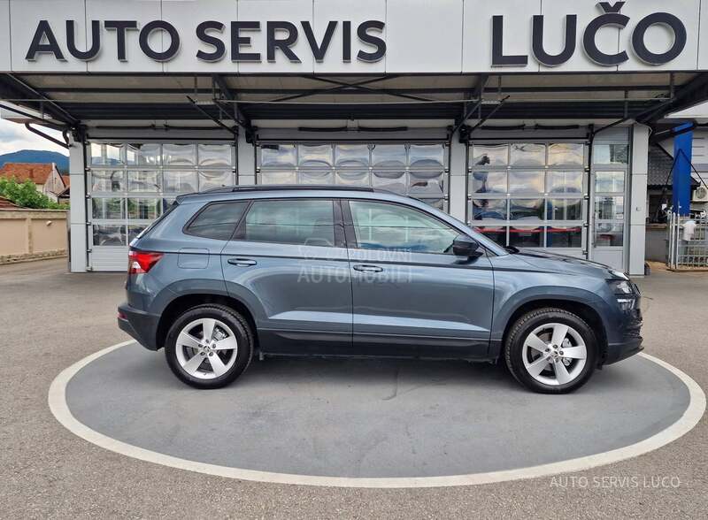 Škoda Karoq R kamera DSG