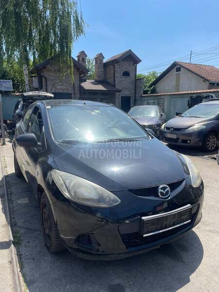 Mazda 2 2009. god. -  kompletan auto u delovima