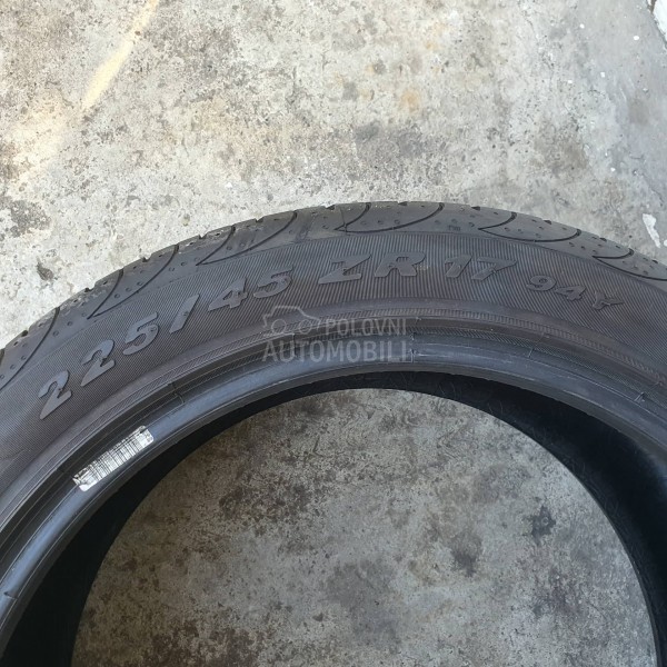 Pirelli 225/45 R17 Letnja