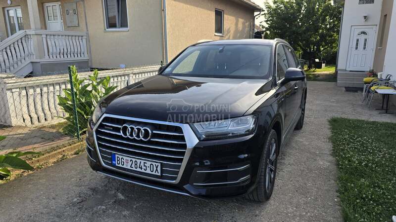 Audi Q7 S-line Comfort