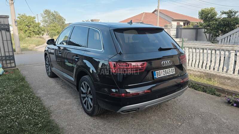 Audi Q7 S-line Comfort