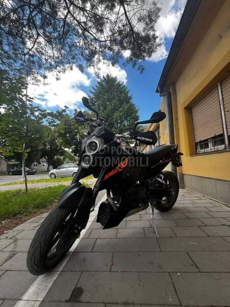 KTM Duke 690