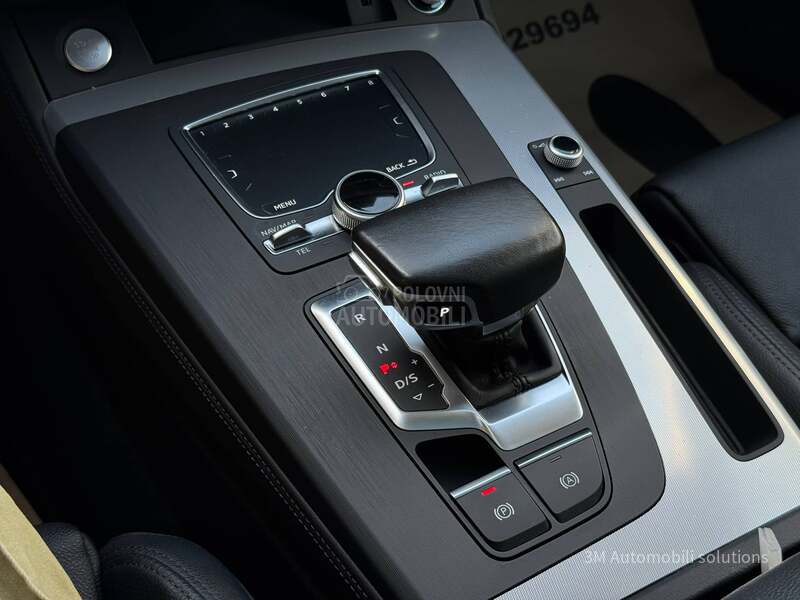Audi Q5 2.0D/AIR/4X4/PANO