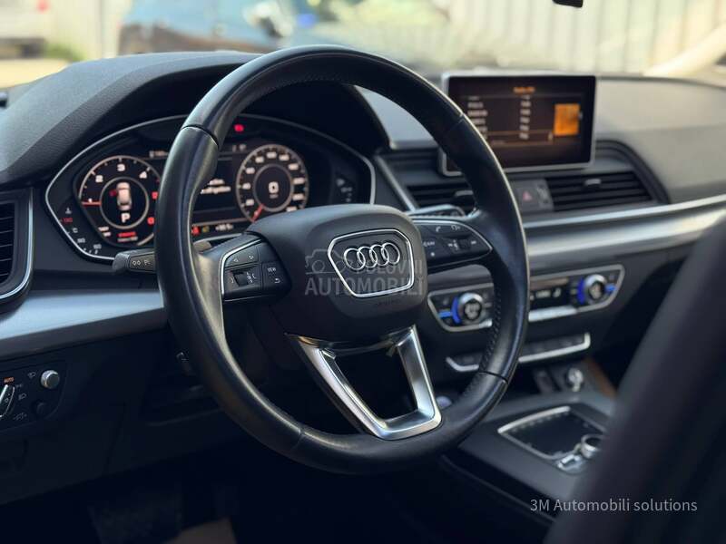 Audi Q5 2.0D/AIR/4X4/PANO