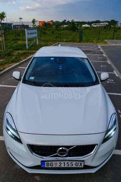 Volvo V40 D2 2.0 AUTO