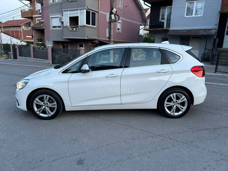 BMW 218 aut/led/koza/nav