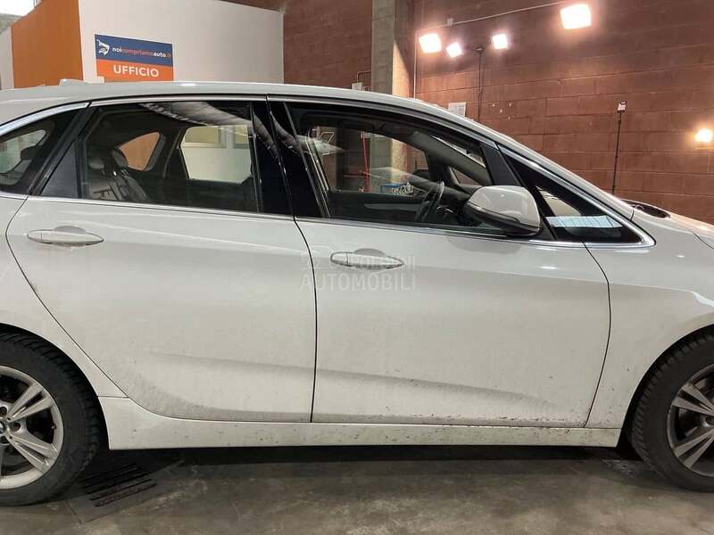 BMW 218 aut/led/koza/nav