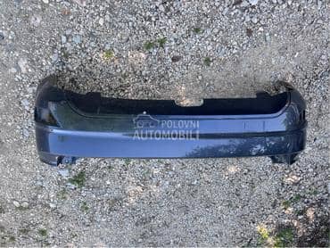 branik zadnji hecbeg za Ford Focus od 2008. do 2010. god.