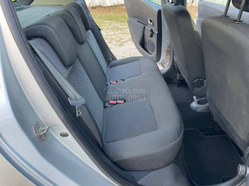 Renault Clio 1.2 16v