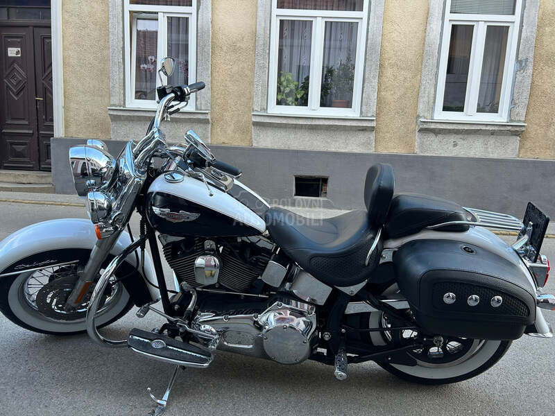 Harley Davidson Softail Deluxe FLSTN