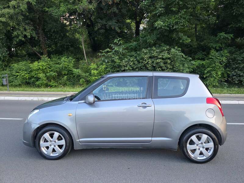 Suzuki Swift 1.3i