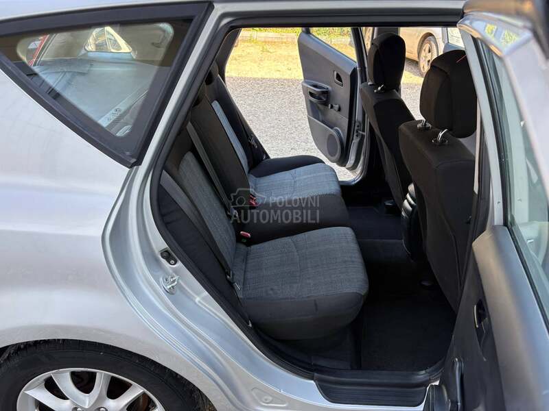 Kia cee`d sw 1.6 CRDI Nov, Nov
