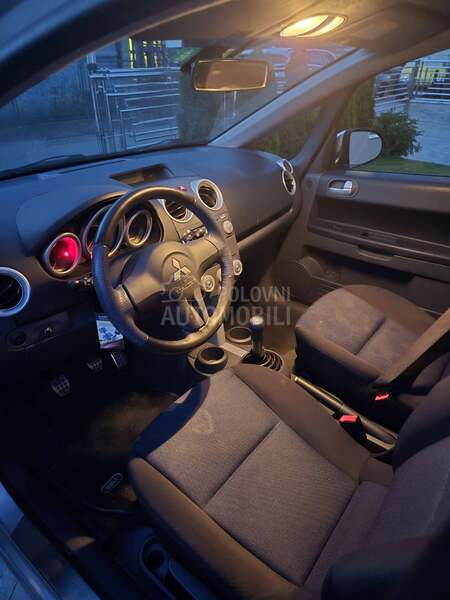 Mitsubishi Colt IZ //CH IZUZZETAN