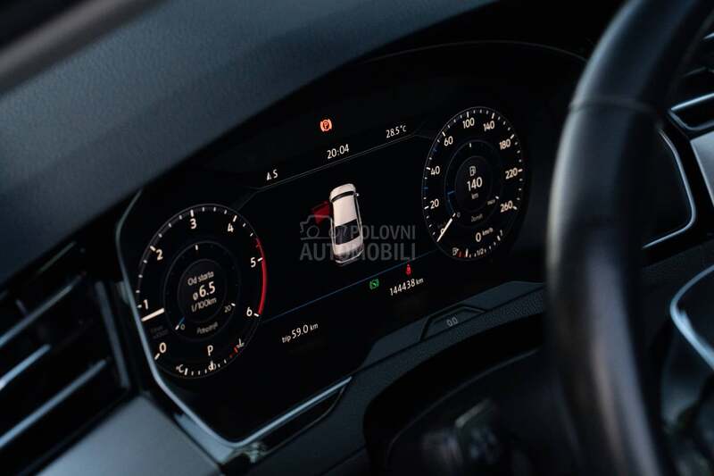 Volkswagen Passat B8 2.0 TDI DSG HIGHLINE