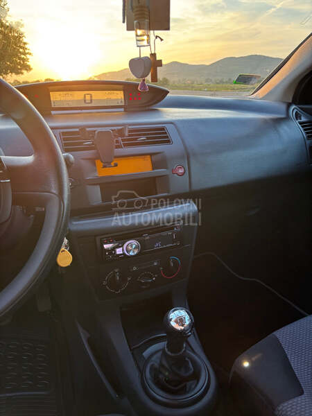 Citroen C4 