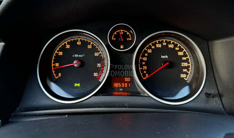 Opel Astra H 1.6 ENJOY