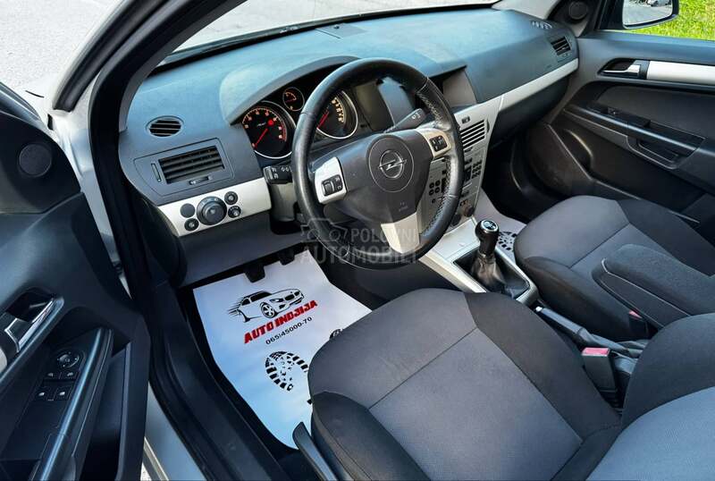 Opel Astra H 1.6 ENJOY