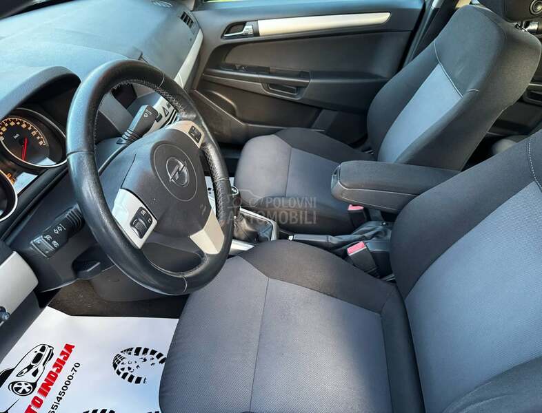 Opel Astra H 1.6 ENJOY