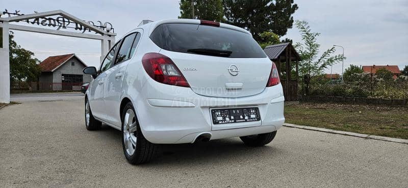 Opel Corsa D 1.4 b  CH