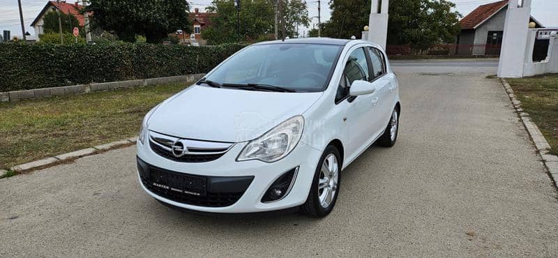 Opel Corsa D 1.4 b  CH