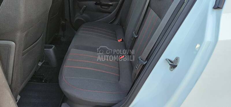 Opel Corsa D 1.4 b  CH