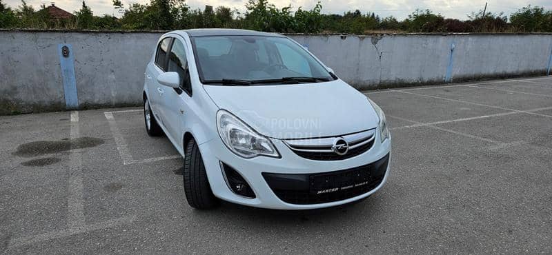 Opel Corsa D 1.4 b  CH