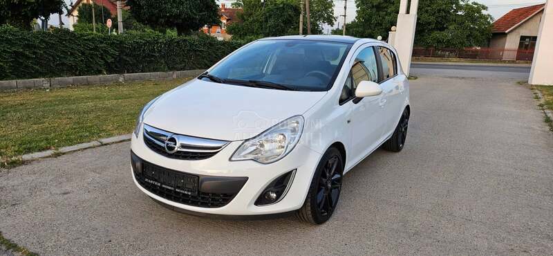 Opel Corsa D 1.4 b  CH