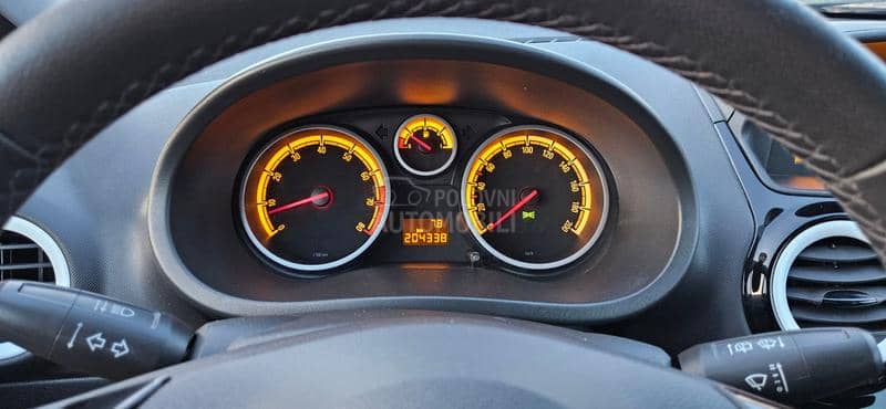 Opel Corsa D 1.4 b  CH