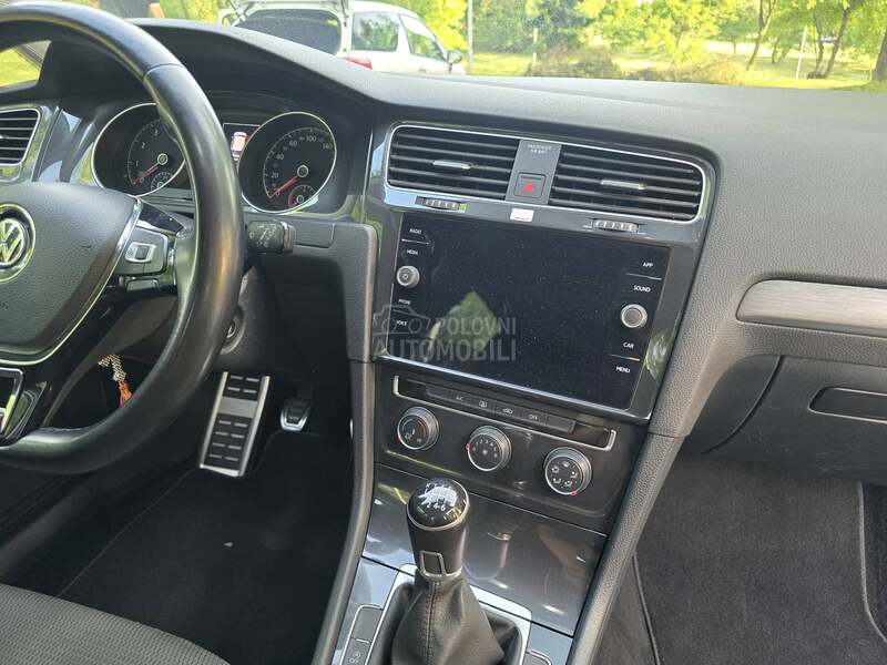 Volkswagen Golf 7 1.5 metan