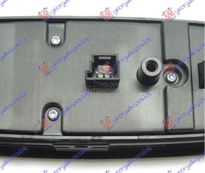 PREKIDAC U PREDNJIM VRATIMA CR