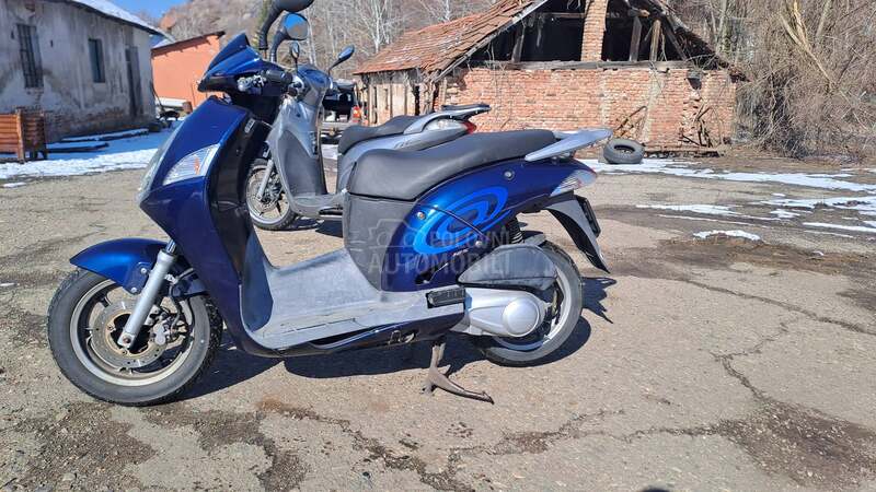 Piaggio beverly 500