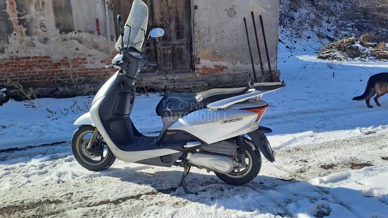 Piaggio beverly 500