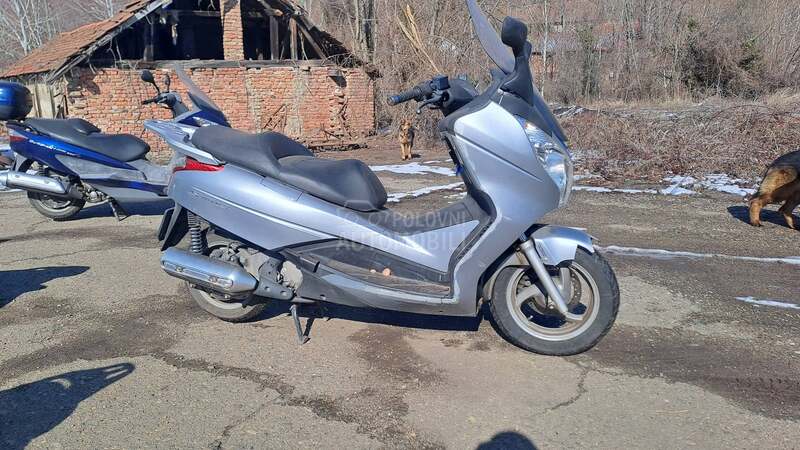 Piaggio beverly 500