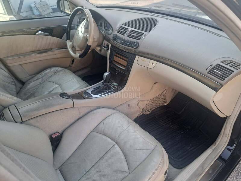 Mercedes Benz E 320 