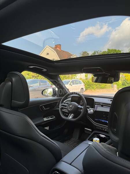 Mercedes Benz E 220 4 MATIC AMG 3 EKRANA