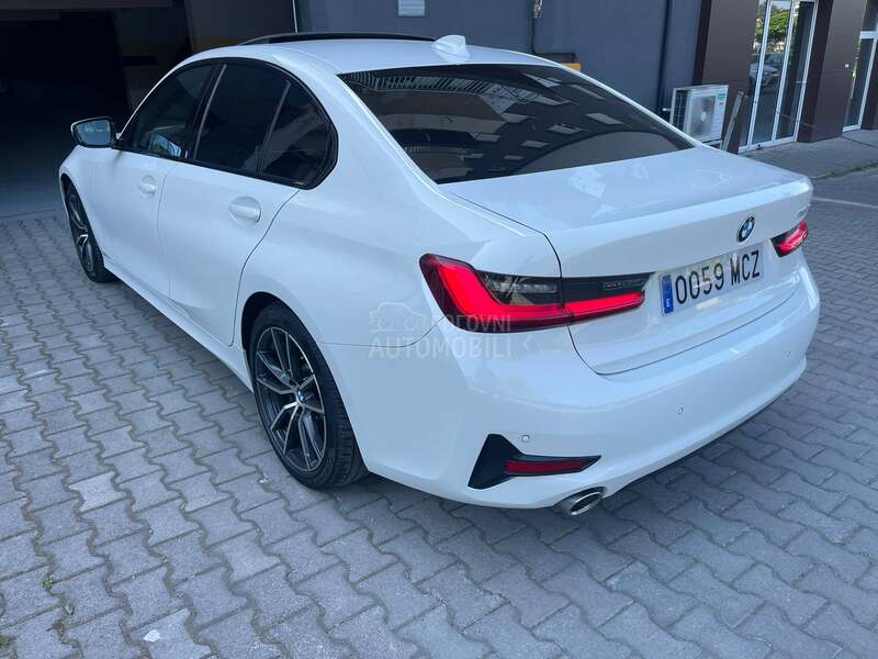 BMW 330 