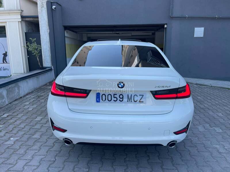 BMW 330 