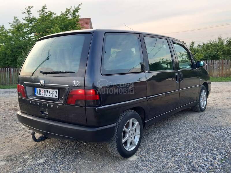 Peugeot 806 