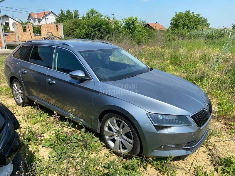Škoda Superb TDI -  kompletan auto u delovima