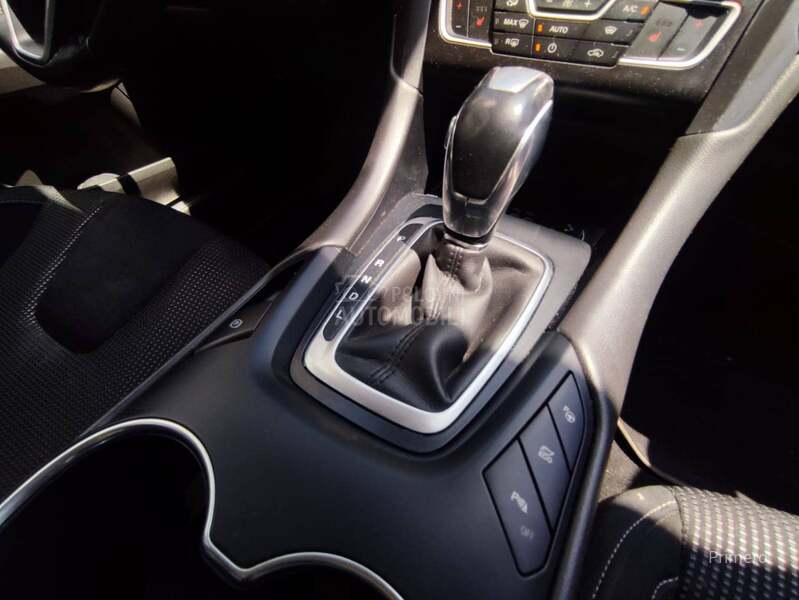 Ford Mondeo HEV 2.0 Titanium