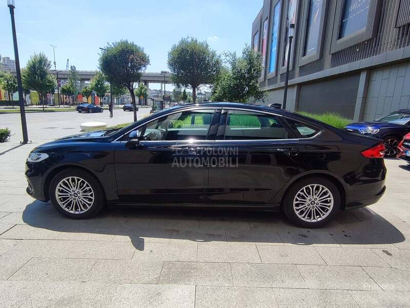 Ford Mondeo HEV 2.0 Titanium